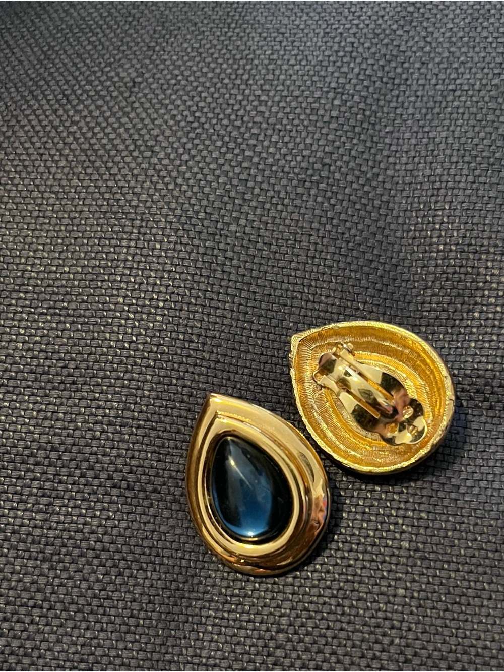 Vintage clip on Earrings Lot of 4 - Picture 7 of 10